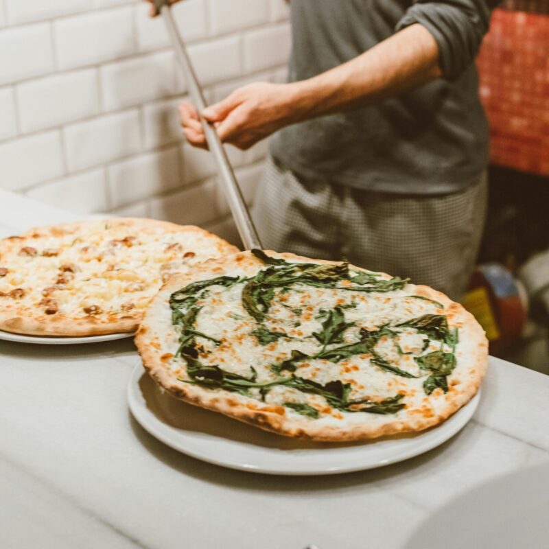 Pizza on the shovel 2