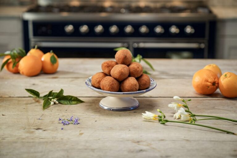 Mignon rice arancini with meat sauce