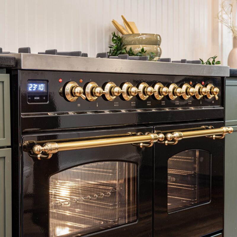 4 69 Kitchen optimised.jpg