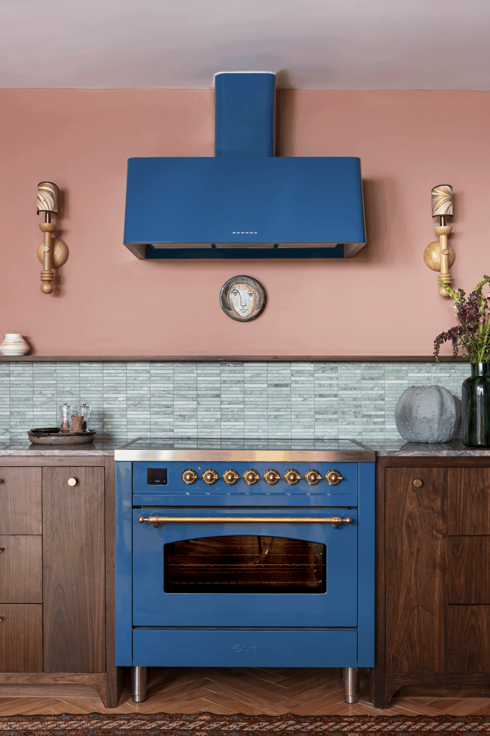 Image 5 Callie Blanks Interiors St. James Kitchen Majestic II 2 scaled