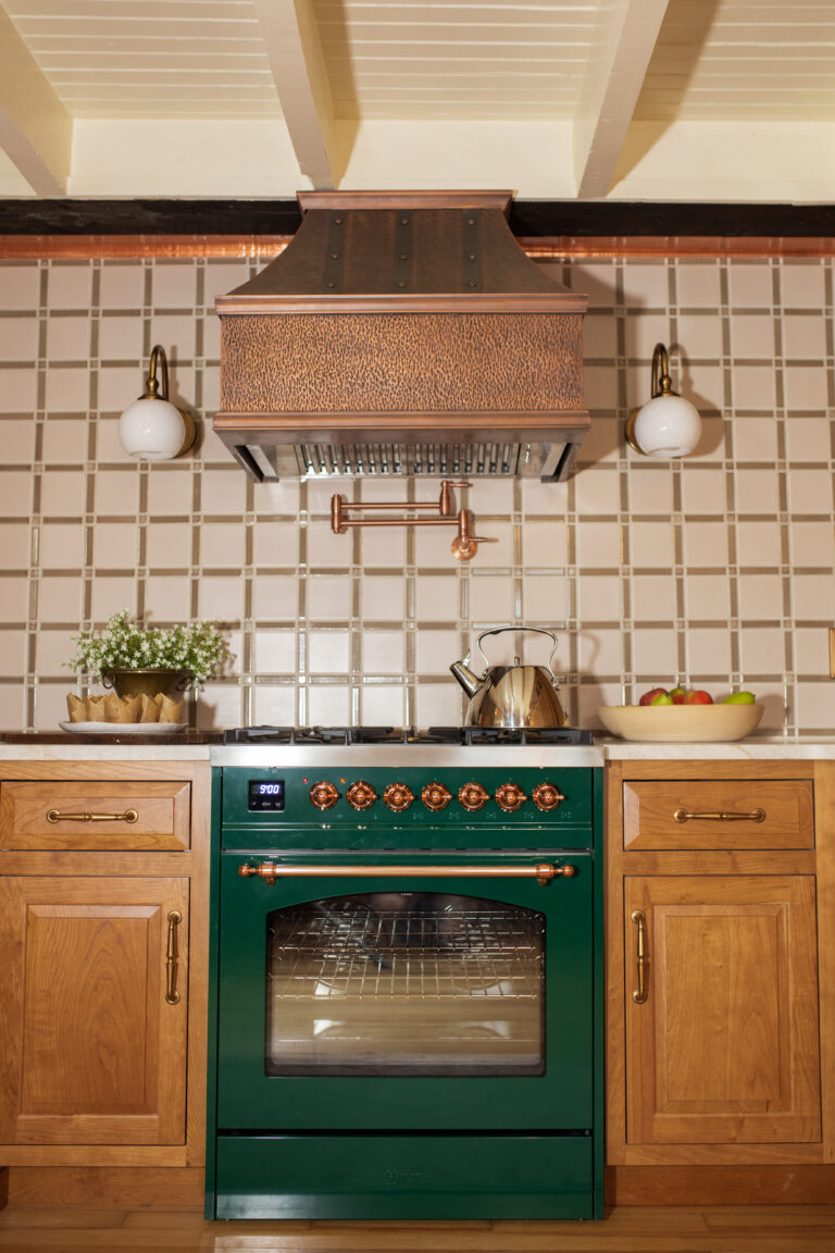 Forge House Ruckinge Tyler Boulden Forge House Kitchen with ILVE Nostalgie II Emerald Green ...