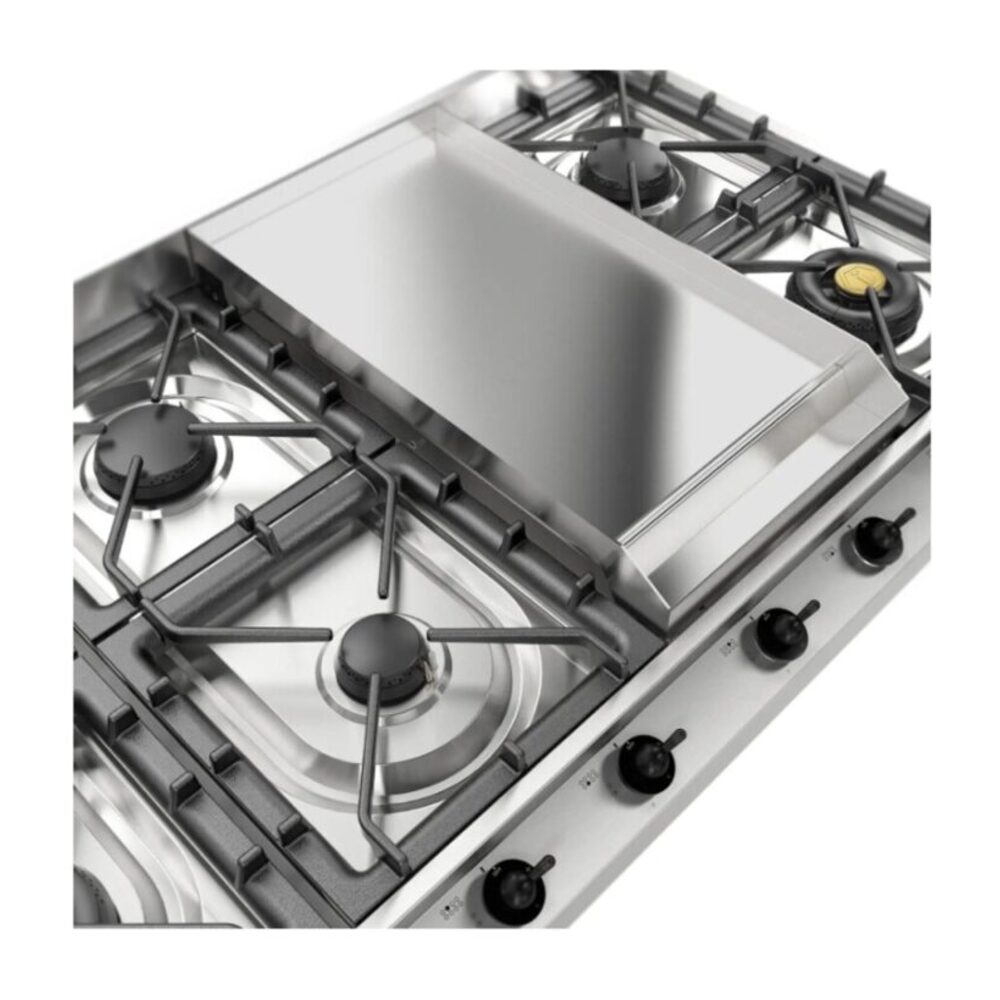 ILVE UHCP1265FN close up on griddle