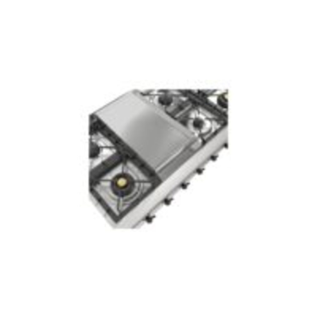 ILVE UHCP48FN close up on griddle