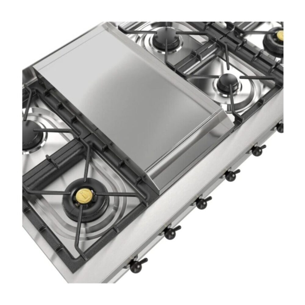 ILVE UHCP48FN close up on griddle