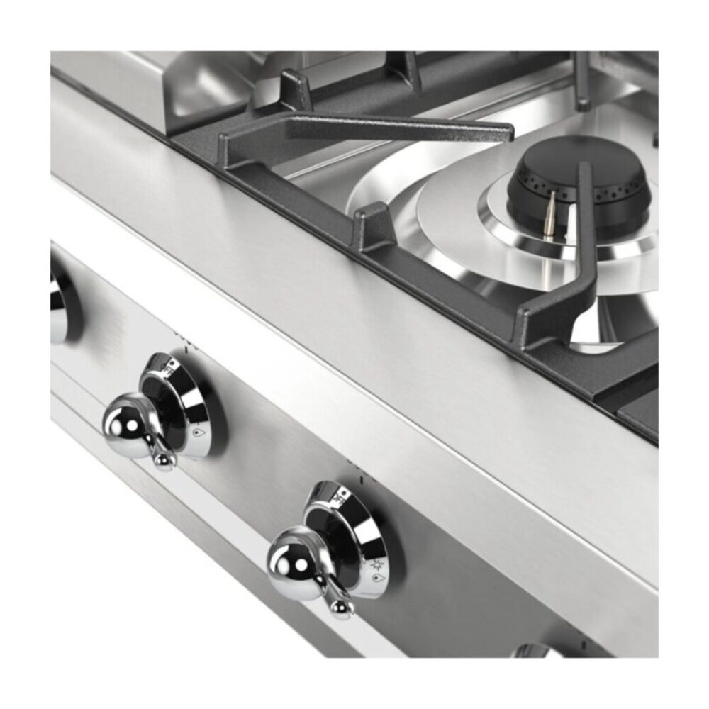 ILVE UHCP48FN close up on knobs
