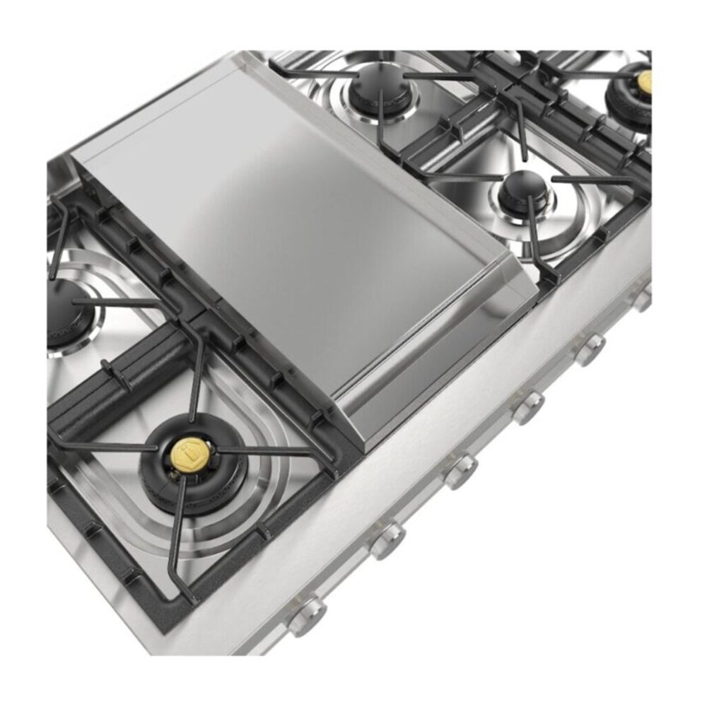 ILVE UHCP48FSSLP close up on griddle