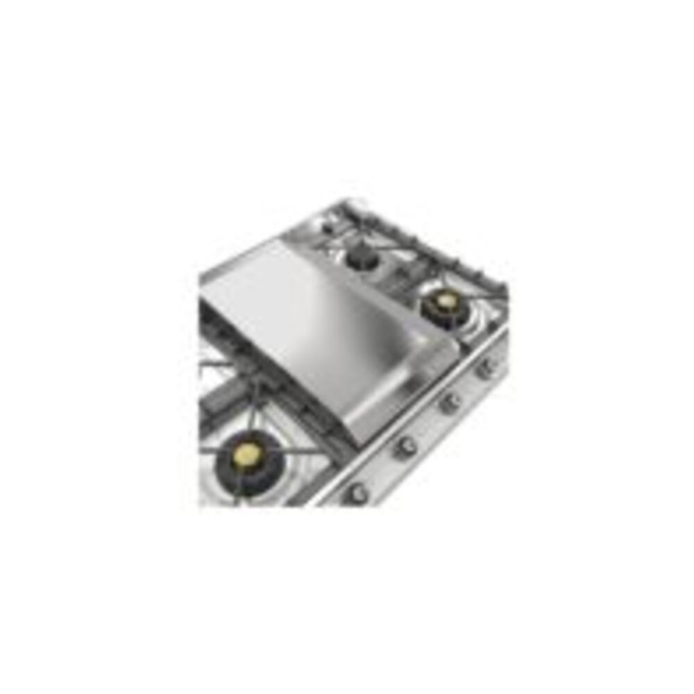 ILVE UHCP965FN close up on griddle