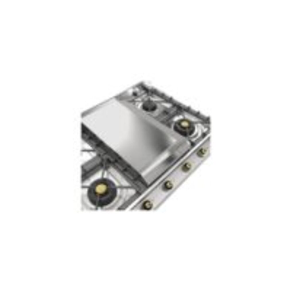 ILVE UHCP965FNSSGLP close up on griddle