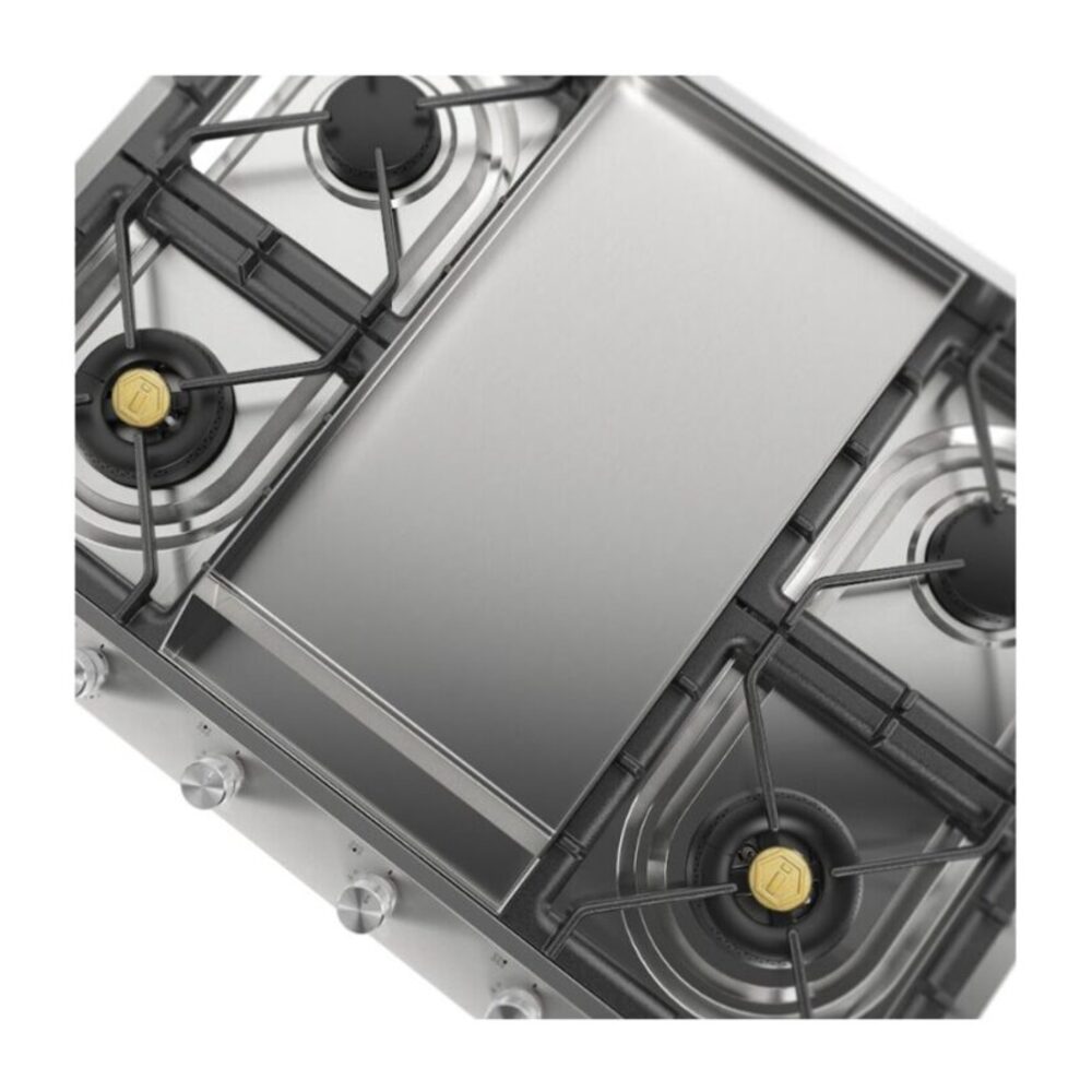 ILVE UHCP965FSS right angle close up on griddle
