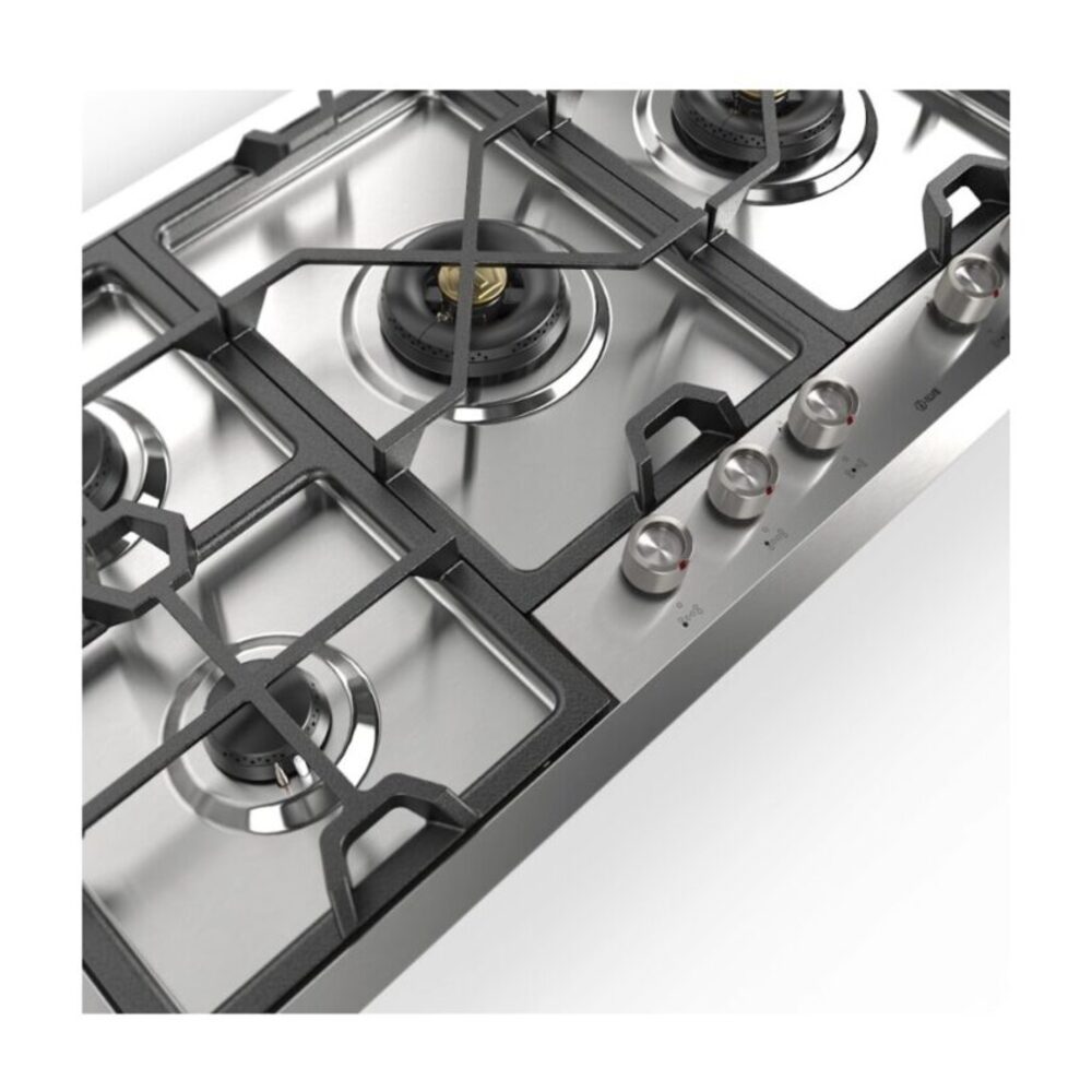 ILVE UHCPMT125SS close up on dual burner