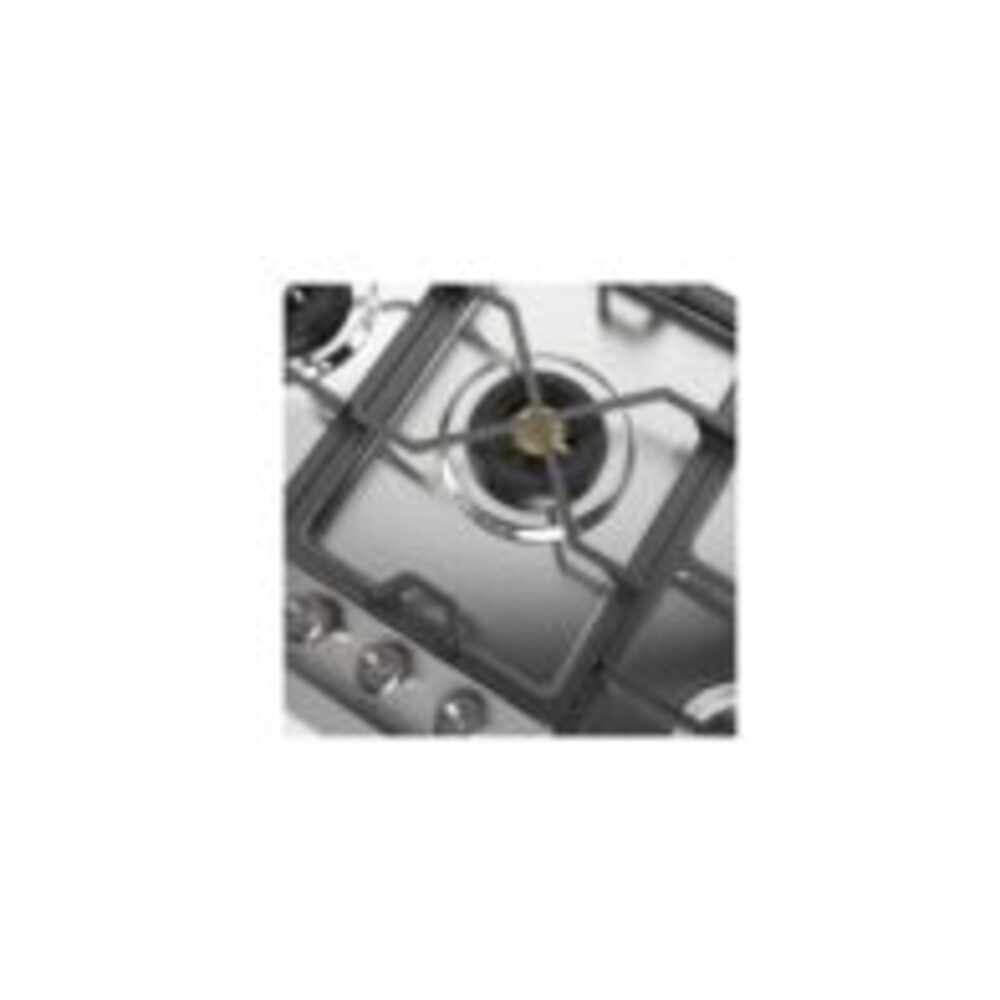 ILVE UHCPMT125SS close up on center dual burner