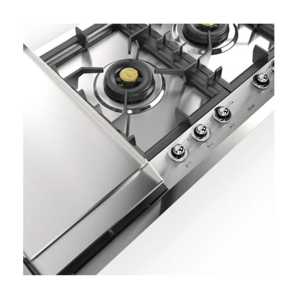 ILVE UHCPT125FNSSCLP close up on griddle