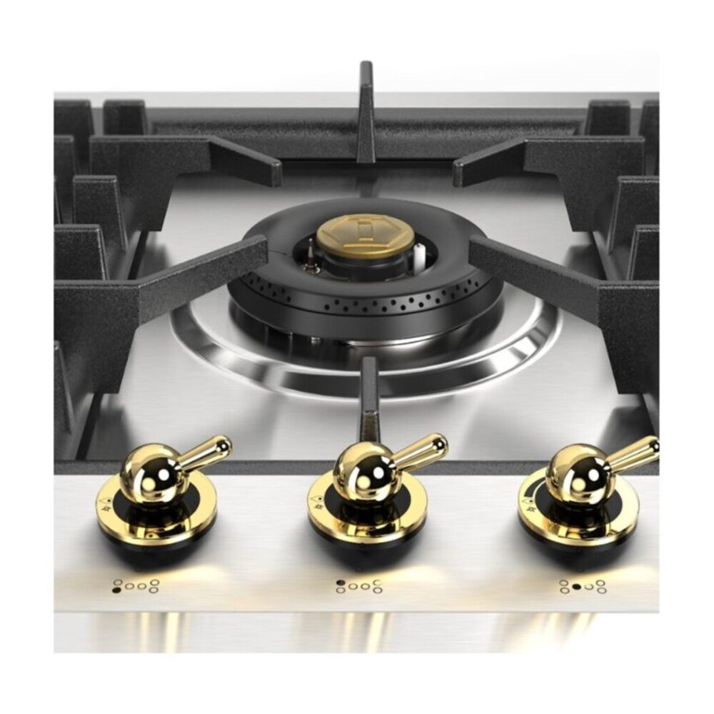 ILVE UHCPT125NSSGLP front view close up on dual burner and knobs