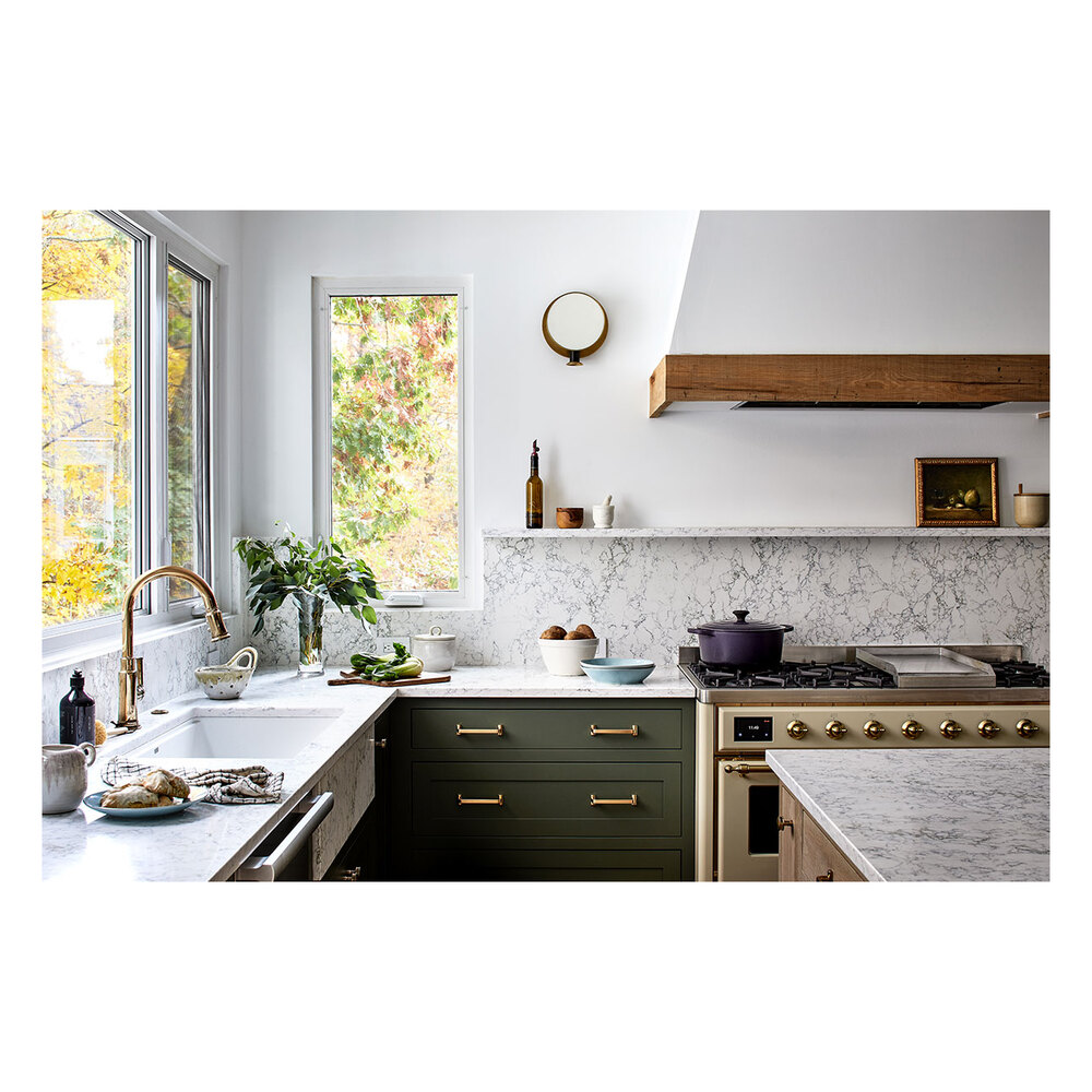 ILVE UM12F Majestic II 48 inch Dual Fuel Range with 8 Black Brass Burners, Griddle