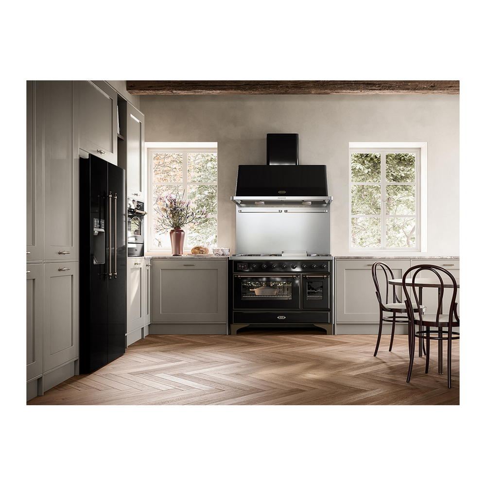 ILVE UM12FDNS3BKB Majestic II 48 inch Dual Fuel Range with 8 Black Brass Burners, Griddle (Natural Gas, Triple Glass Door, Glossy Black, Burnished) 5 UM12FDNS3BKB-lifestyle