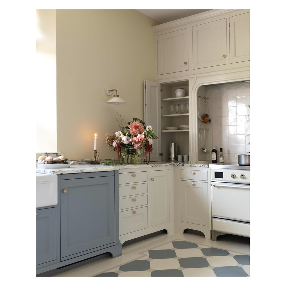 ILVE UM12F Majestic II 48 inch Dual Fuel Range with 8 Black Brass Burners, Griddle