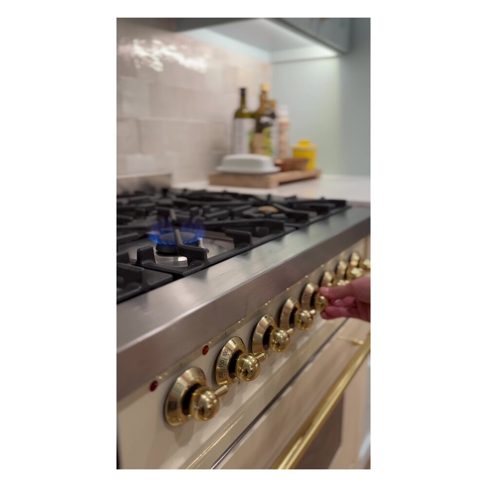 UP36FNMPAWB lifestyle