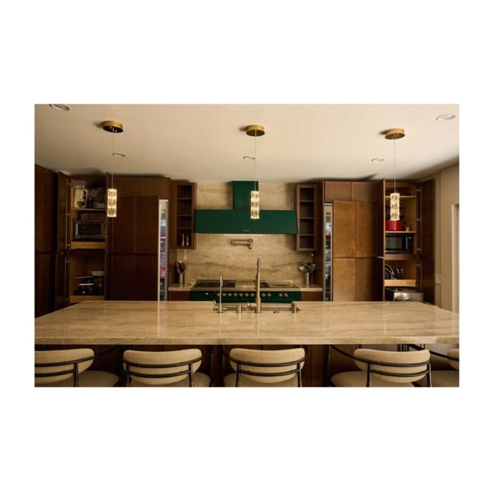 ILVE UP60FSNMPEGGLP lifestyle front view in kitchen