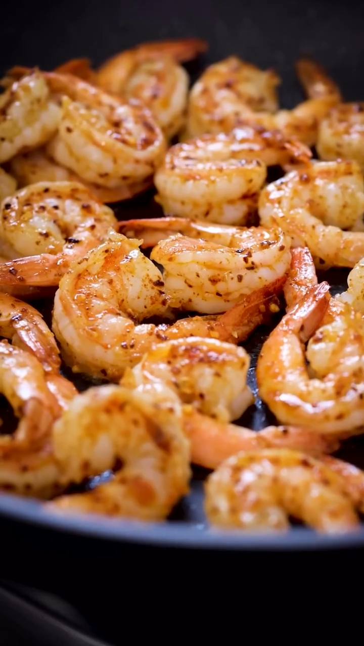 Whats on your menu for the weekend Our 120cm Nostalgie range cooker is the kind of appliance that transforms your kitchen into a comprehensive culinary studio.00 00 13 17.Still006