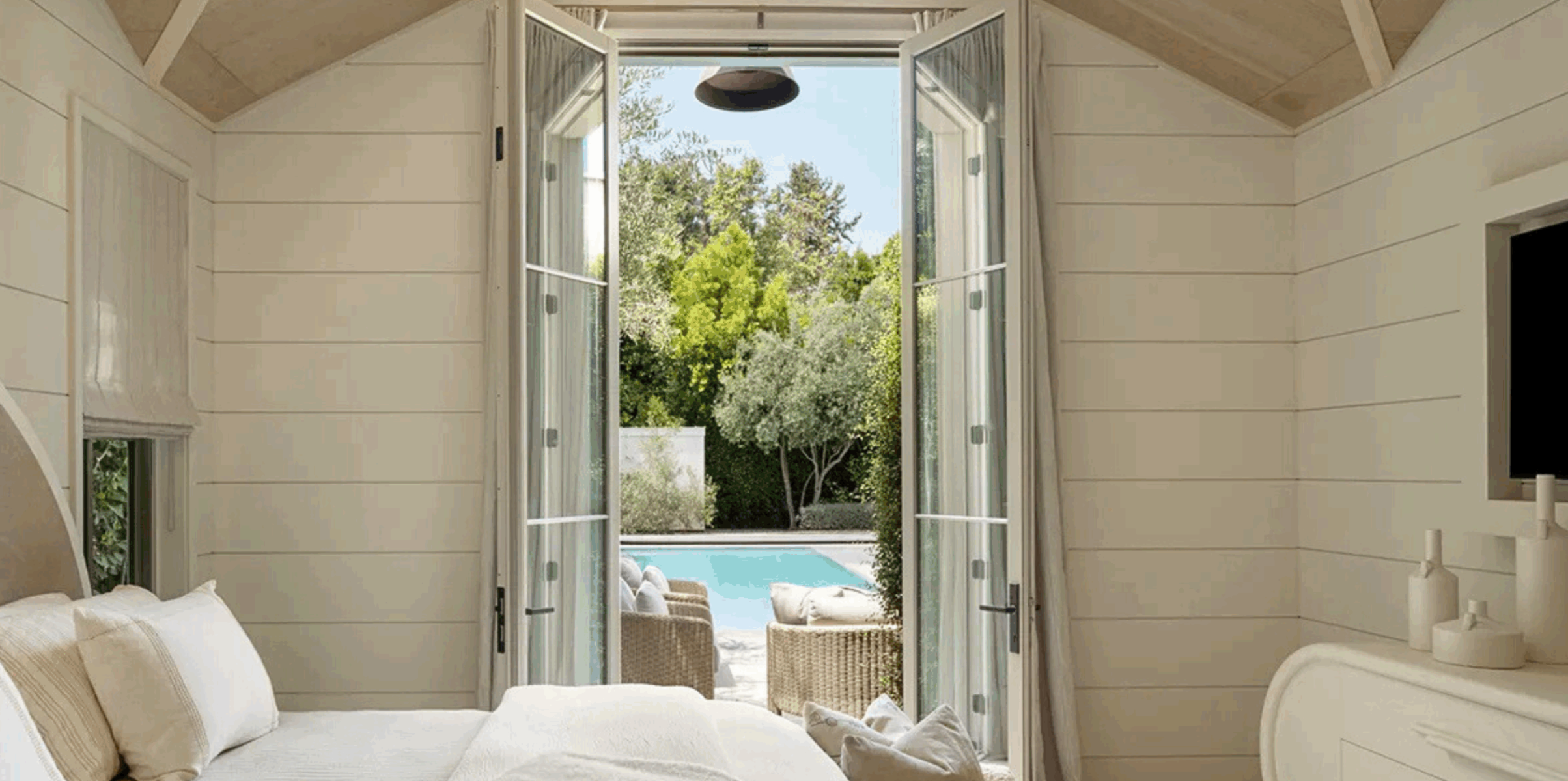 ILVE Nostalgie II 60 inch Dual Fuel Range (9 Sealed Burners + Griddle, Natural Gas, Triple Glass Door, Glossy Black, Brass).zip - 7